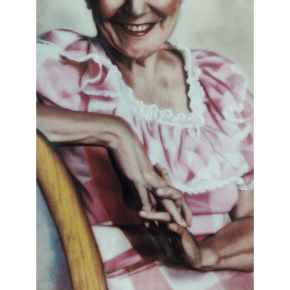 Legendary Ladies Minnie Pearl Plate #1315 Gold Trim + Holder Cumberland Registry - Picture 4 of 12